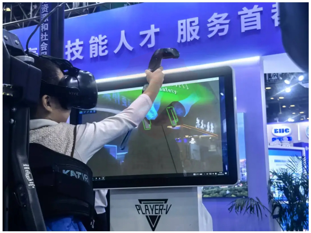 中德启锐携多款产品重磅亮相北京市第六届职业技能大赛暨技能嘉年华