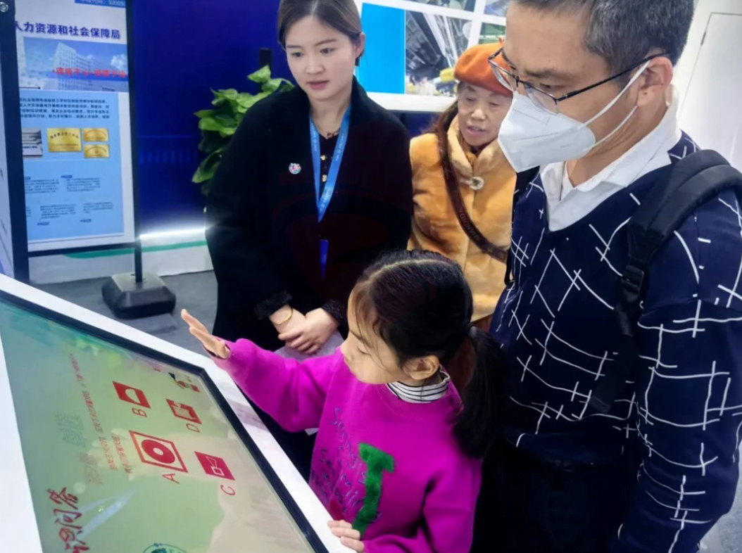 中德启锐携多款产品重磅亮相北京市第六届职业技能大赛暨技能嘉年华