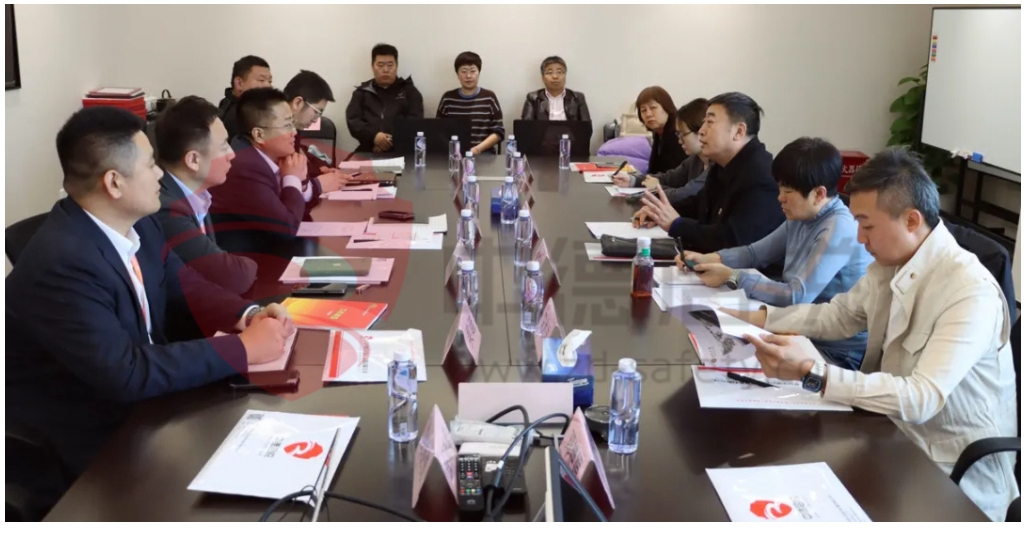以“时时放心不下”为责，聚消防合力；以“事事心中有底”为行，护航消防安全